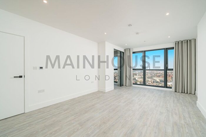 1 Bedroom Flat To Rent In Pearson Building, London Square, CR0