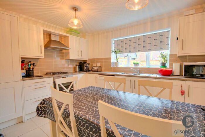 4 Bedroom Detached House For Sale In Grouse Road, Sprowston, NR7