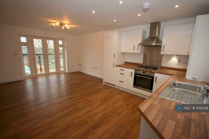 2 Bedroom Penthouse To Rent In Thapa Close, Fleet, GU52