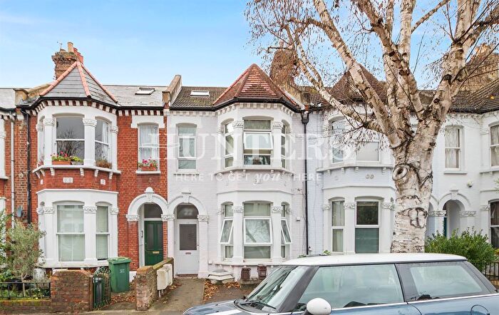 3 Bedroom Flat To Rent In Kylemore Road, West Hampstead, NW6