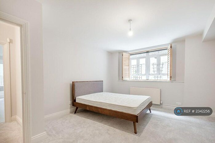 3 Bedroom Flat To Rent In Link House, London, E3