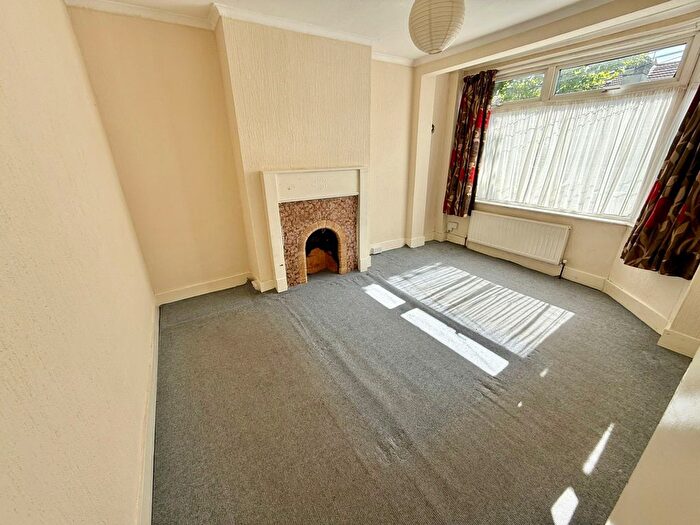 3 Bedroom Flat To Rent In London, E12