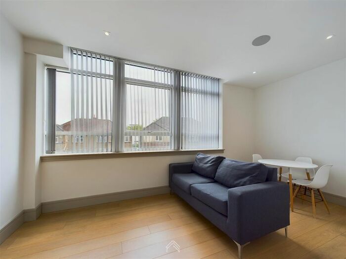 2 Bedroom Flat To Rent In Imperial Drive, Harrow, HA2