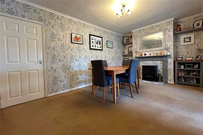 3 Bedroom Terraced House For Sale In Ewins Close, Ash, Surrey, GU12