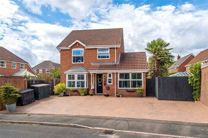 3 Bedroom Detached House For Sale In Chilcombe Drive, Priorslee, Telford, Shropshire, TF2