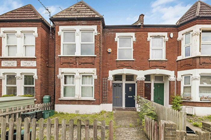 2 Bedroom Maisonette To Rent In Marlow Road, London, SE20