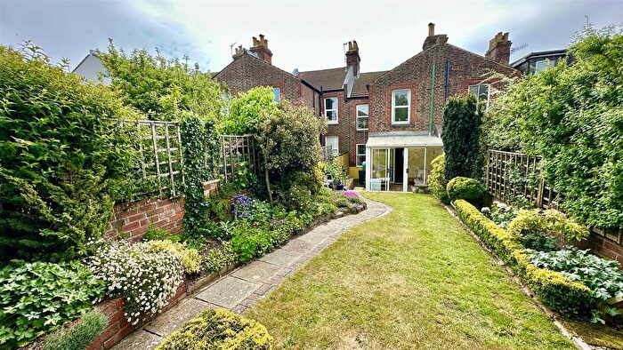 3 Bedroom Terraced House For Sale In Clive Avenue, Hastings, TN35