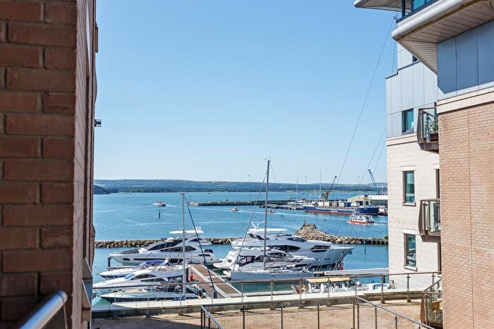 2 Bedroom Apartment To Rent In The Quay, Poole, BH15