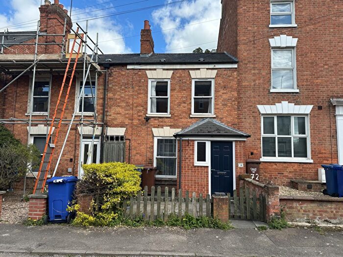 2 Bedroom Terraced House To Rent In West Street, Banbury, OX16