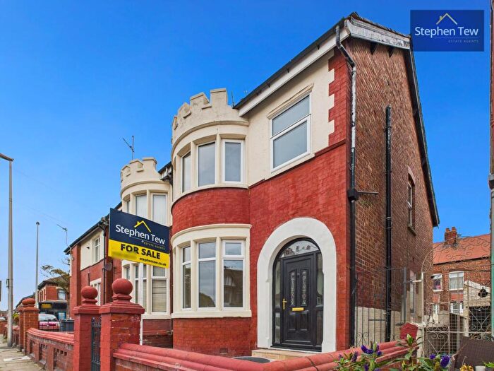 3 Bedroom Semi-Detached House For Sale In Gorse Road, Blackpool, FY3