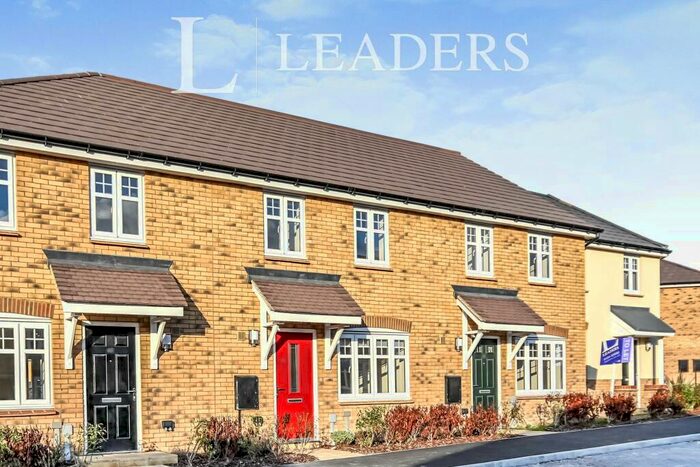 3 Bedroom Semi-Detached House To Rent In Willowsway Road, Bedford, MK42