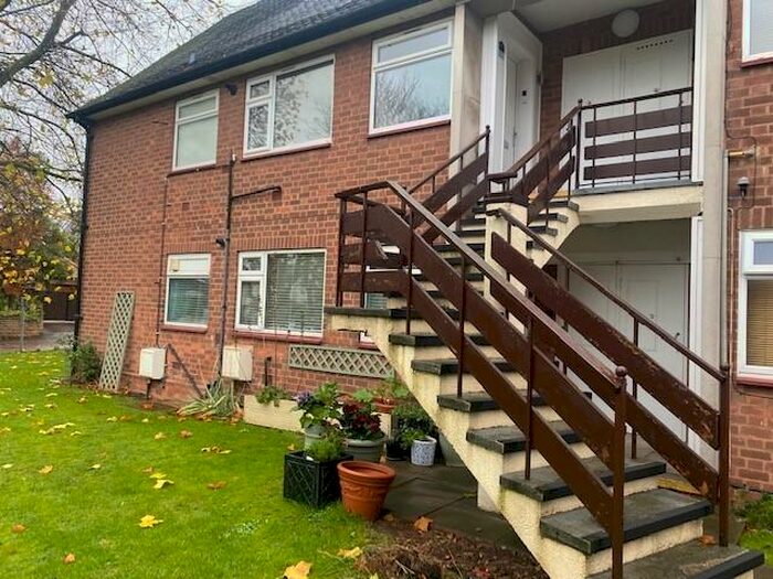 2 Bedroom Flat To Rent In Leverton Court, West Bridgford, NG2