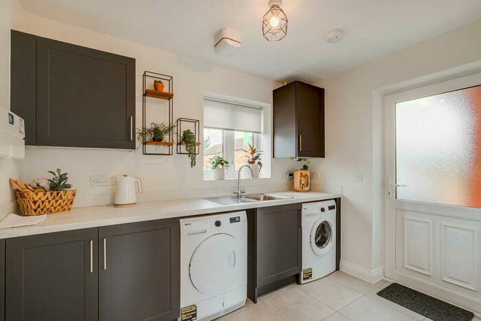 4 Bedroom Detached House For Sale In Cotton Meadows, Howard Close, Wilstead, Bedford, MK45