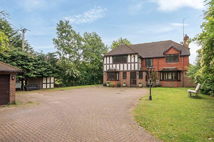 5 Bedroom Detached House For Sale In Waldens Road, Orpington, BR5