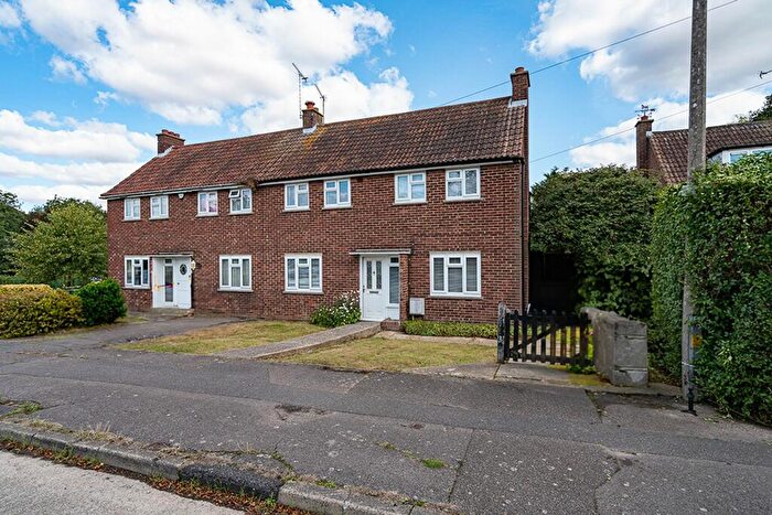 3 Bedroom Semi-Detached House For Sale In Dakyn Drive, Stock, CM4