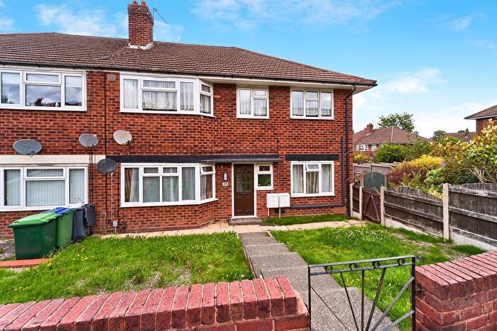 2 Bedroom Maisonette For Sale In Regent Road, Tividale, Oldbury, B69