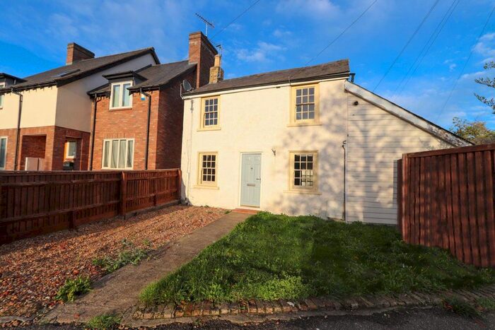 2 Bedroom Property To Rent In High Street, Eaton Bray, Dunstable, LU6