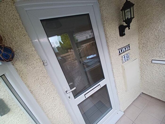 2 Bedroom Bungalow To Rent In Penwithick Park, St. Austell, PL26