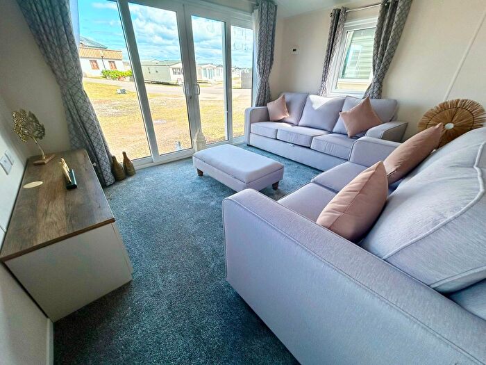 2 Bedroom Park Home For Sale In Burghead Holiday Park, Station Ct Elgin, IV30