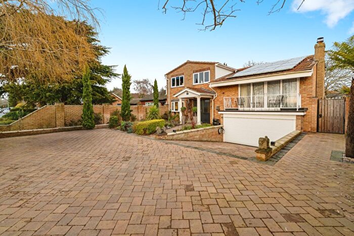 3 Bedroom Detached House For Sale In Taverham Road, Norwich, NR8