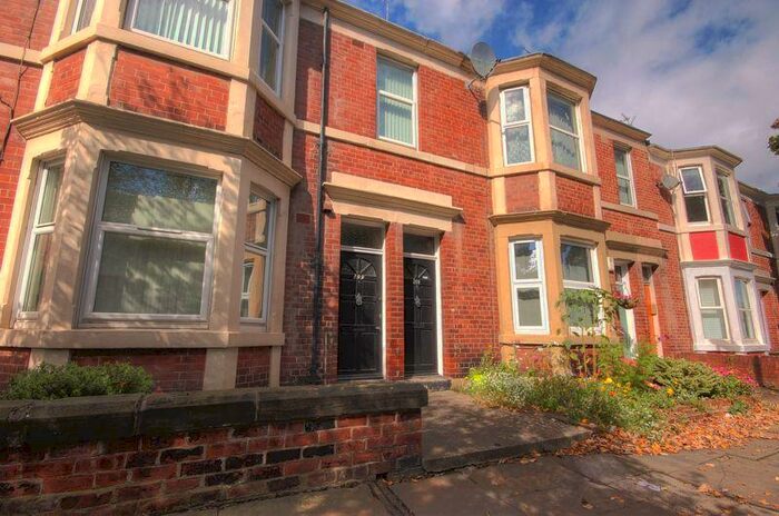 6 Bedroom Flat To Rent In Helmsley Road, Newcastle Upon Tyne, NE2