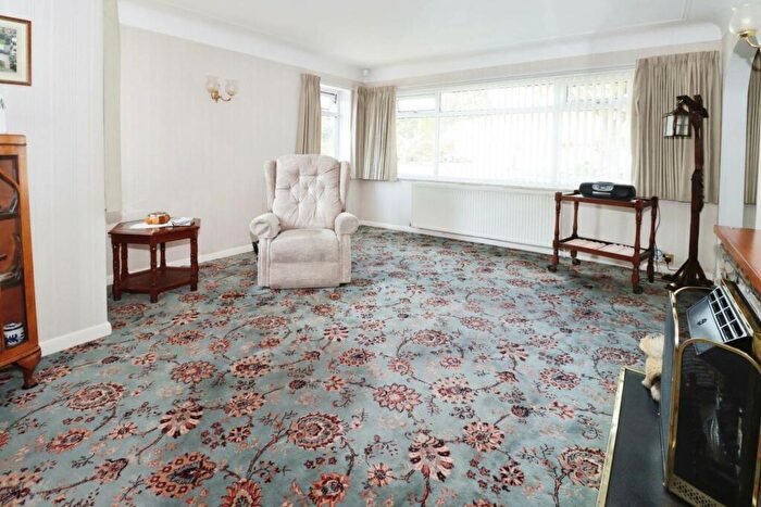 2 Bedroom Detached Bungalow For Sale In Broadmead, Heswall, CH60
