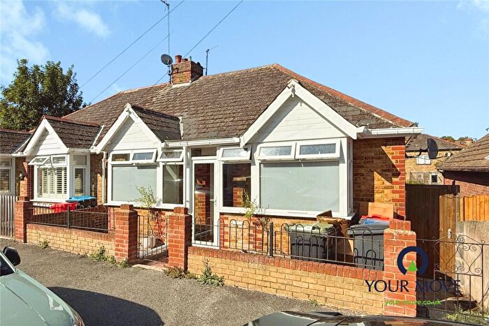2 Bedroom Bungalow For Sale In Anns Road, Ramsgate, Kent, CT11