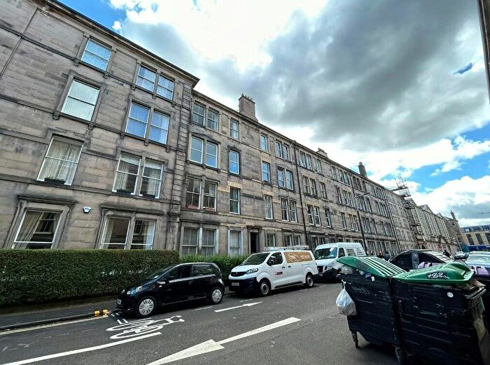 3 Bedroom Flat To Rent In Valleyfield Street, Edinburgh, Midlothian, EH3