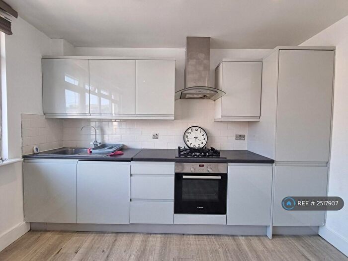 3 Bedroom Flat To Rent In Fraser Road, London, N9
