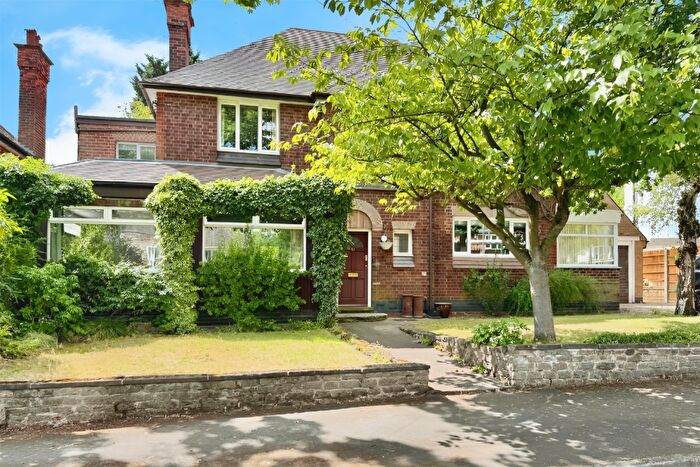 5 Bedroom Detached House For Sale In Oundle Drive, NG8