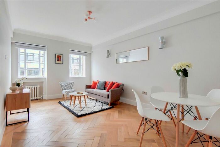 2 Bedroom Flat To Rent In Wigmore Court, Wigmore Street, London, W1U