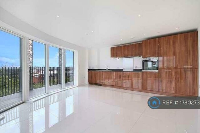 2 Bedroom Flat To Rent In Atkins Square, London, E8