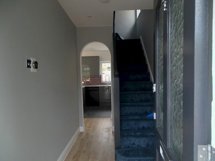 3 Bedroom Semi-Detached House To Rent In Rothesay Avenue, Greenford, UB6