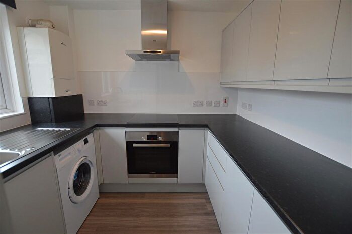 1 Bedroom Maisonette To Rent In Greystoke Road, Slough, SL2