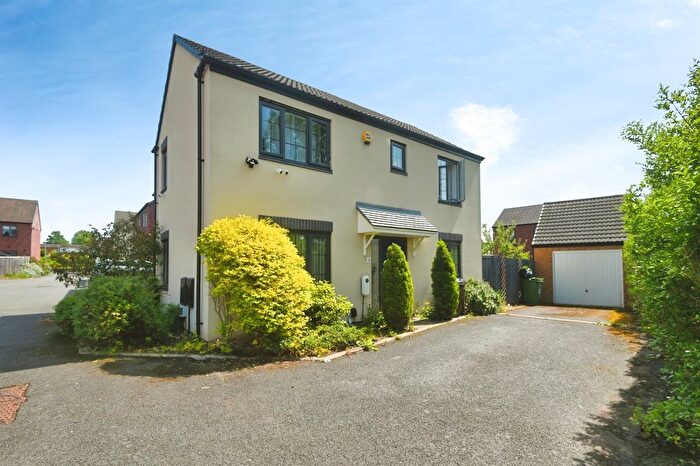 3 Bedroom Detached House For Sale In Sundew Drive, Birmingham, B37