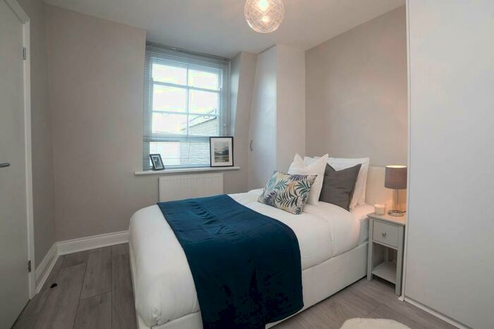 Studio To Rent In Finchley Road, London, NW3