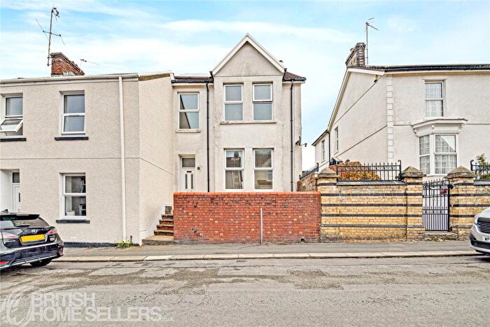 4 Bedroom End Of Terrace House For Sale In Dillwyn Street, Llanelli, Carmarthenshire, SA15