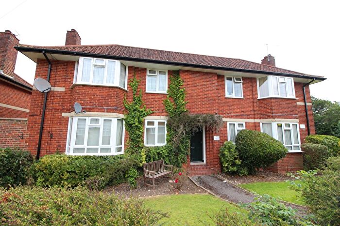 1 Bedroom Flat To Rent In Langmead Drive, Bushey Heath, Herts, WD23