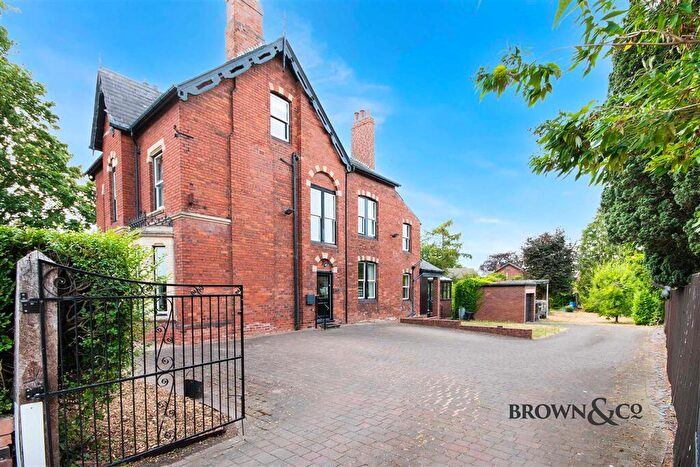 7 Bedroom Detached House For Sale In Moorgate, Retford, Nottinghamshire, DN22