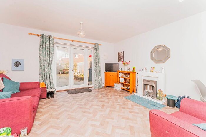 3 Bedroom Terraced House For Sale In Coles Close, Burton Latimer, Kettering, NN15