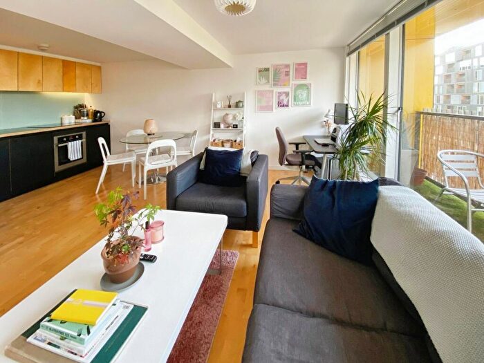 1 Bedroom Flat To Rent In The Avenue, Leeds, West Yorkshire, LS9