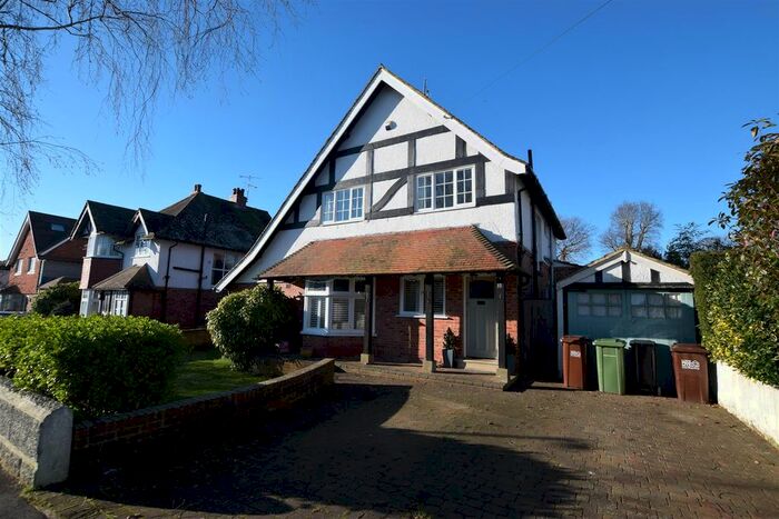 5 Bedroom Detached House To Rent In Warwick Road, Bexhill-On-Sea, TN39
