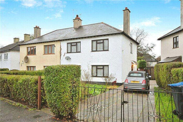 4 Bedroom Semi-Detached House For Sale In Hawthorn Avenue, Thornton Heath, Surrey, CR7