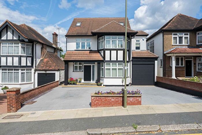 7 Bedroom Detached House For Sale In Edgeworth Crescent, London, NW4