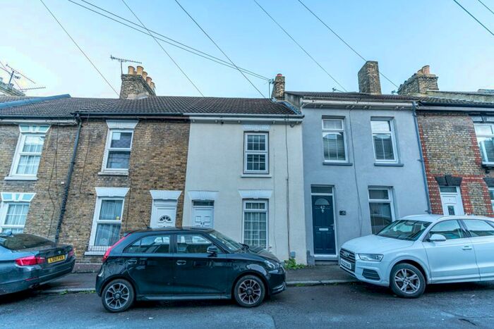 2 Bedroom Terraced House To Rent In Rose Street, Rochester, Kent, ME1