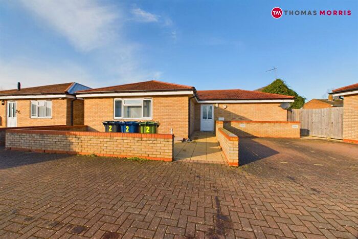 2 Bedroom Bungalow For Sale In Railway Close, Meldreth, Royston, Cambridgeshire, SG8
