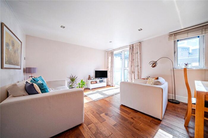 2 Bedroom Apartment For Sale In Thistley Court, Glaisher Street, Deptford, London, SE8
