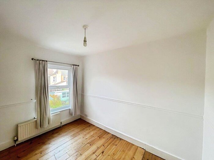 2 Bedroom Detached House To Rent In Denmark Street, MK40