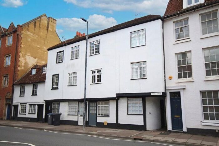 3 Bedroom Town House For Sale In Exeter Street, Salisbury, SP1
