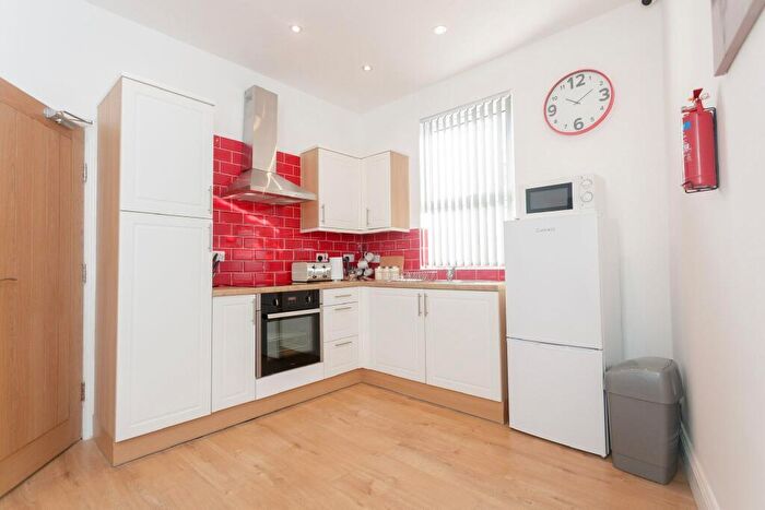 1 Bedroom Flat To Rent In Coldcotes Avenue, Leeds, LS9